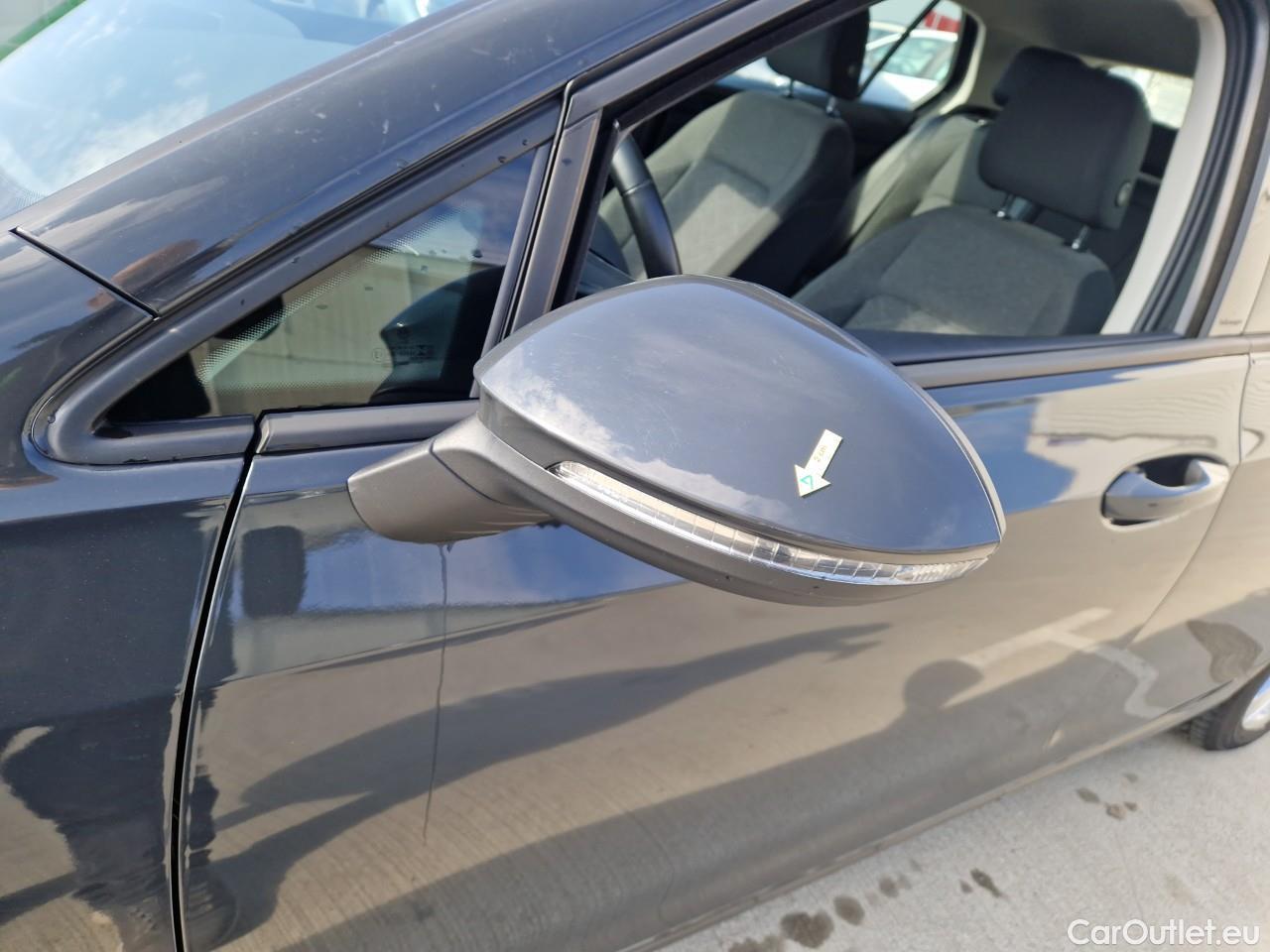  Volkswagen  Golf  Life 1.0 TSI #7