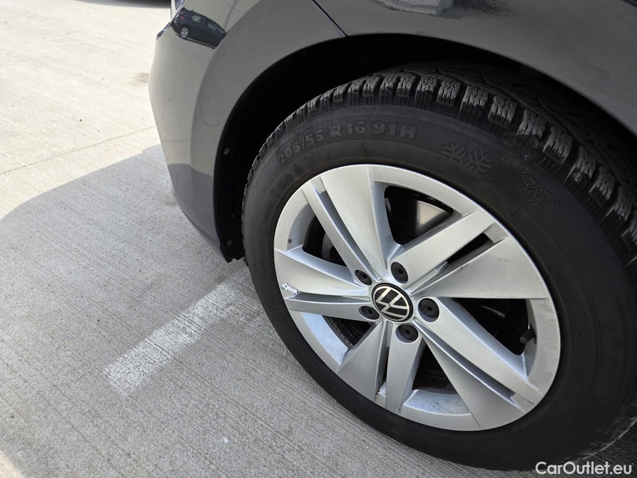  Volkswagen  Golf  Life 1.0 TSI #7