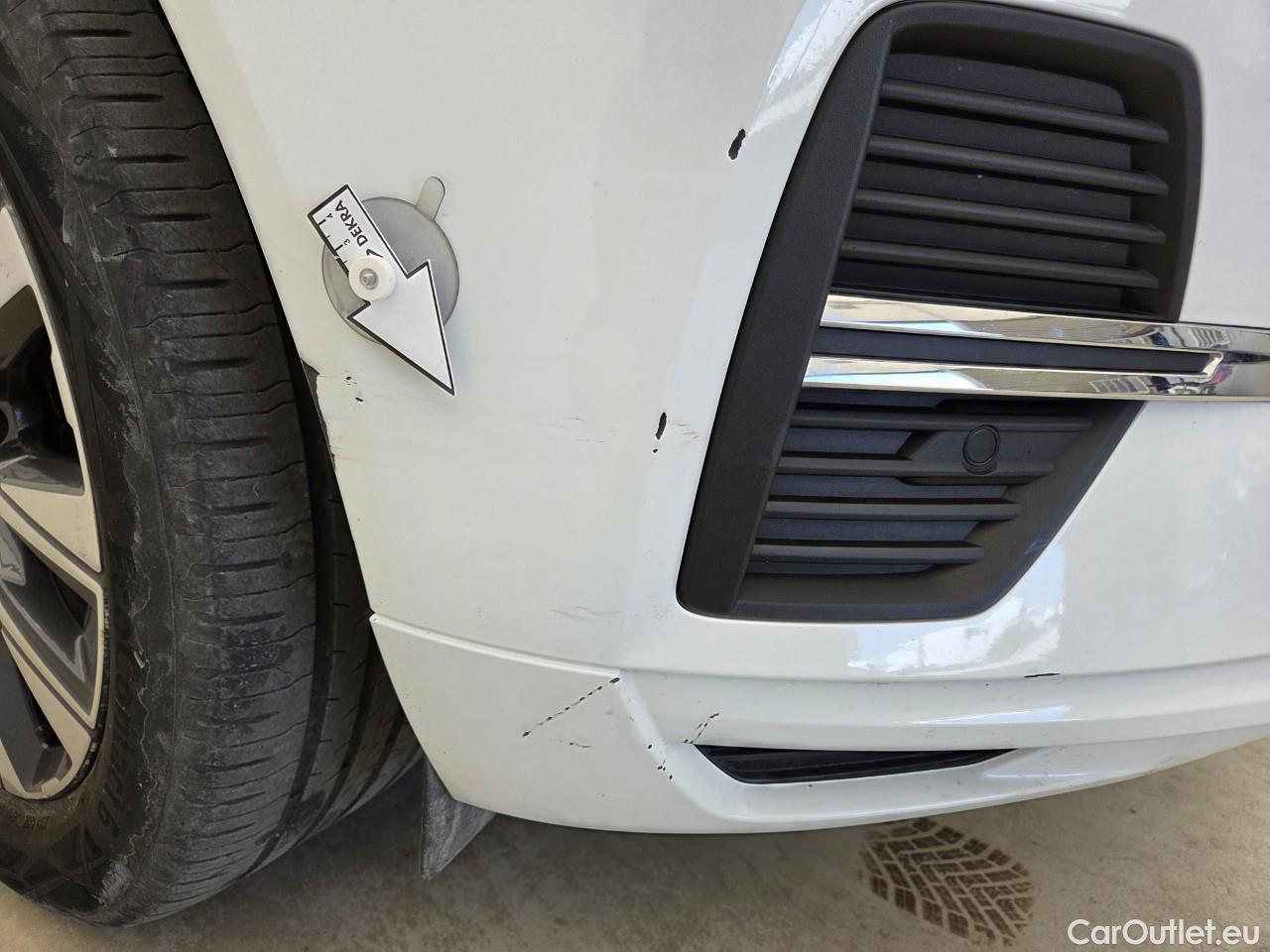  Volvo  XC60 2.0 B4 D 197CP Momentum Pro AT8 AWD #8