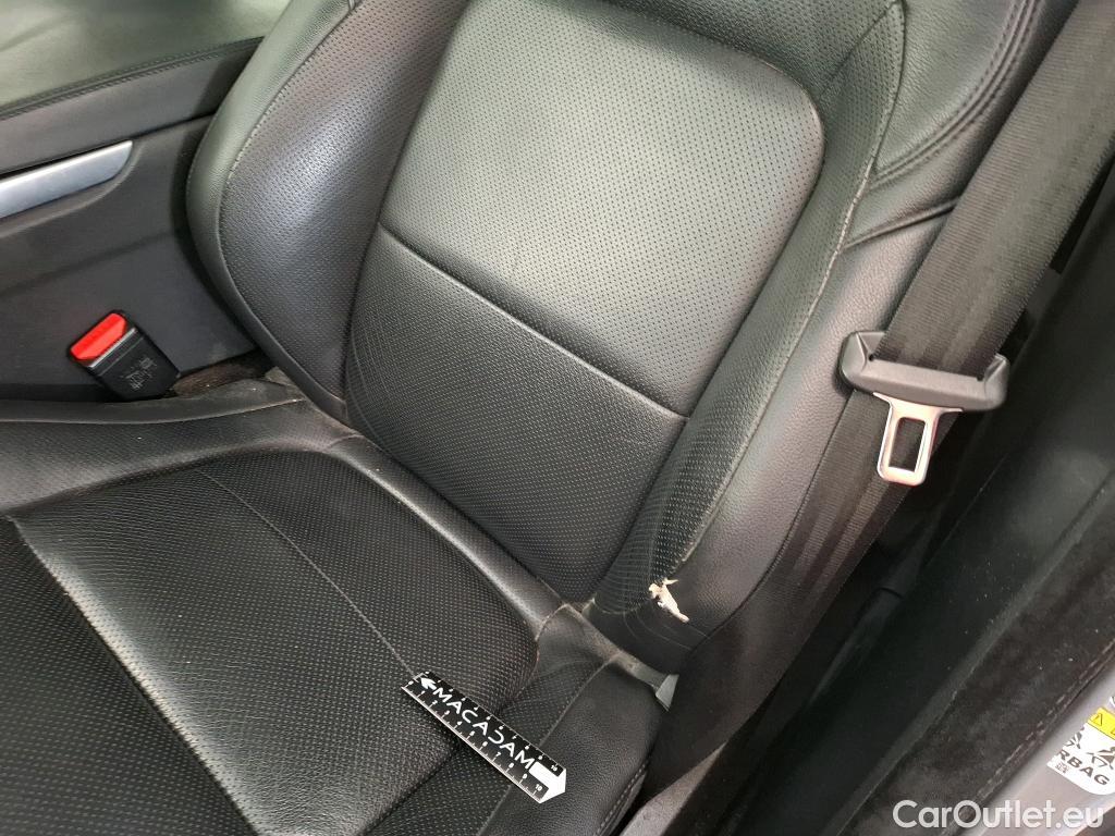  Jaguar  XF JAGUAR XE / 2019 / 4P / Berline D180 S STANDARD AUTO #1