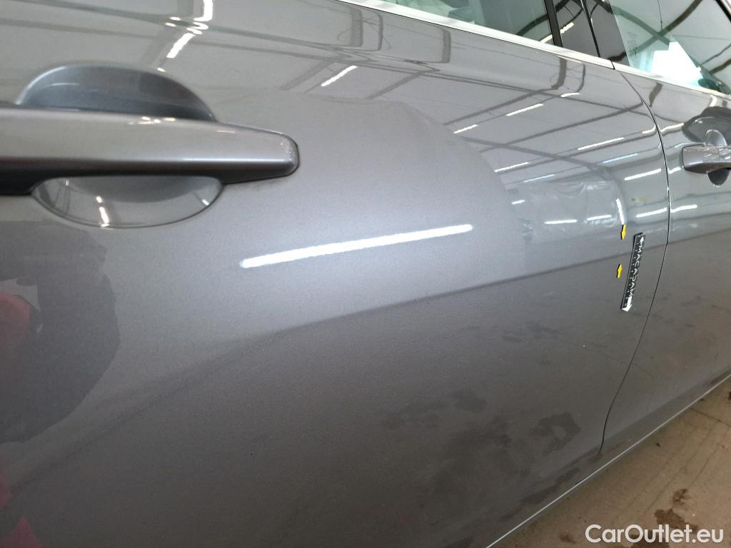 Jaguar  XF JAGUAR XE / 2019 / 4P / Berline D180 S STANDARD AUTO #43