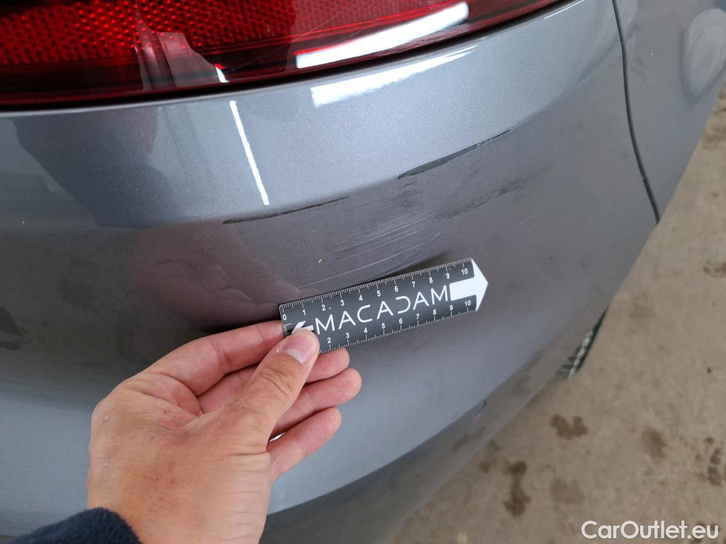  Jaguar  XF JAGUAR XE / 2019 / 4P / Berline D180 S STANDARD AUTO #13