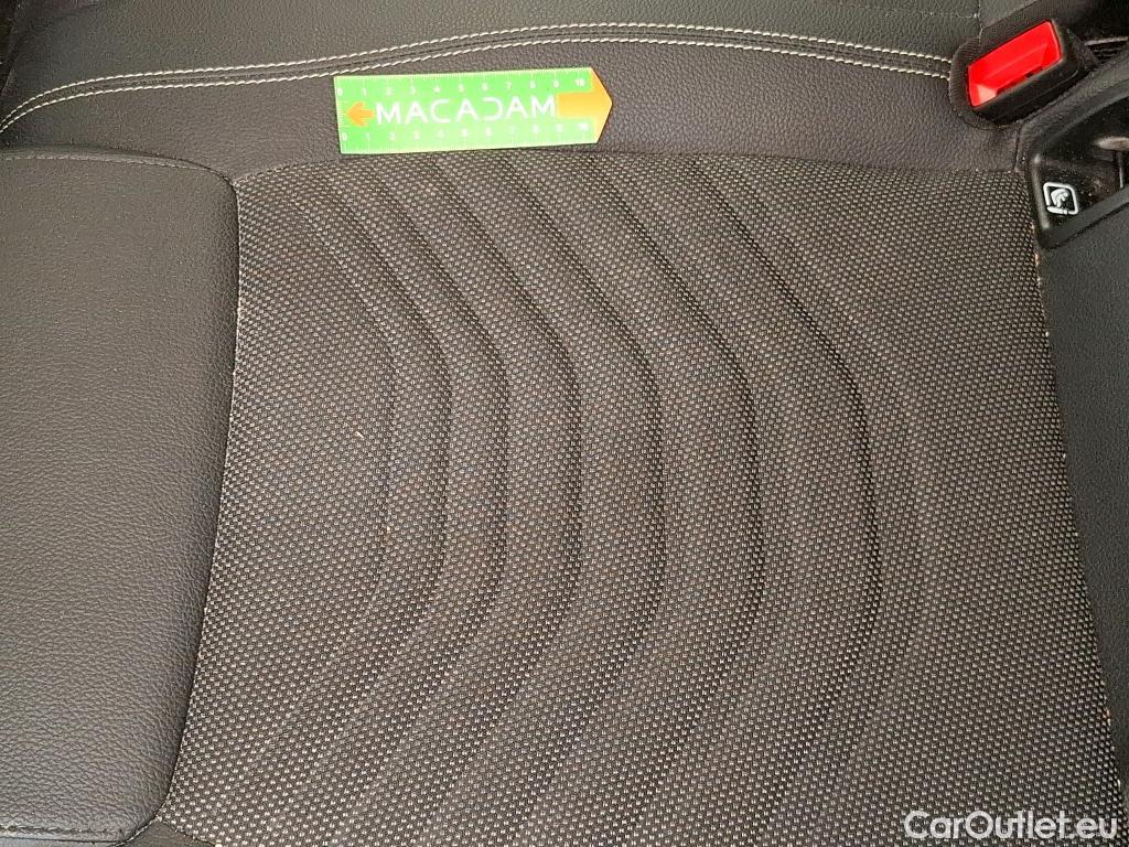  Mercedes  A-Klasse MERCEDES-BENZ Classe A Compact / 2018 / 5P / Berline A 180 d Business Line #24