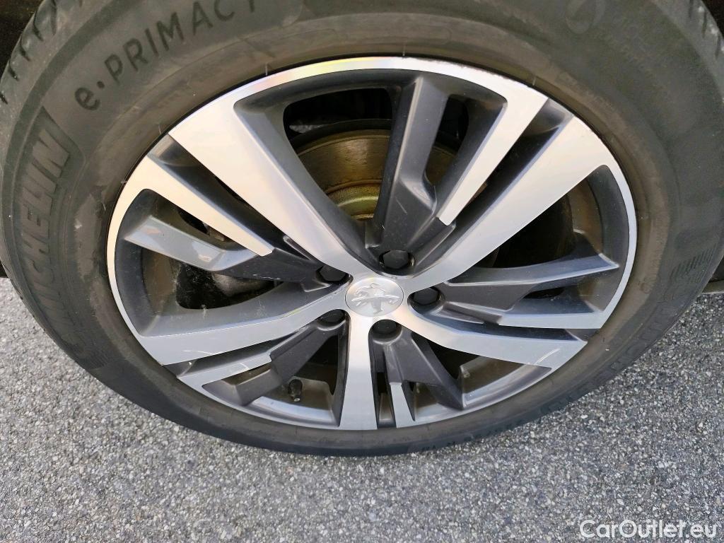  Peugeot  3008  Allure Pack 1.5 HDi 130CV BVA8 E6d #72