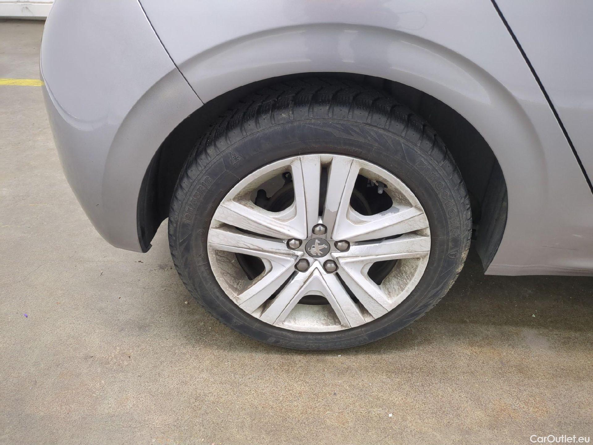  Peugeot  208  Allure Business 1.2 PureTech 110CV BVM6 E6dT #7