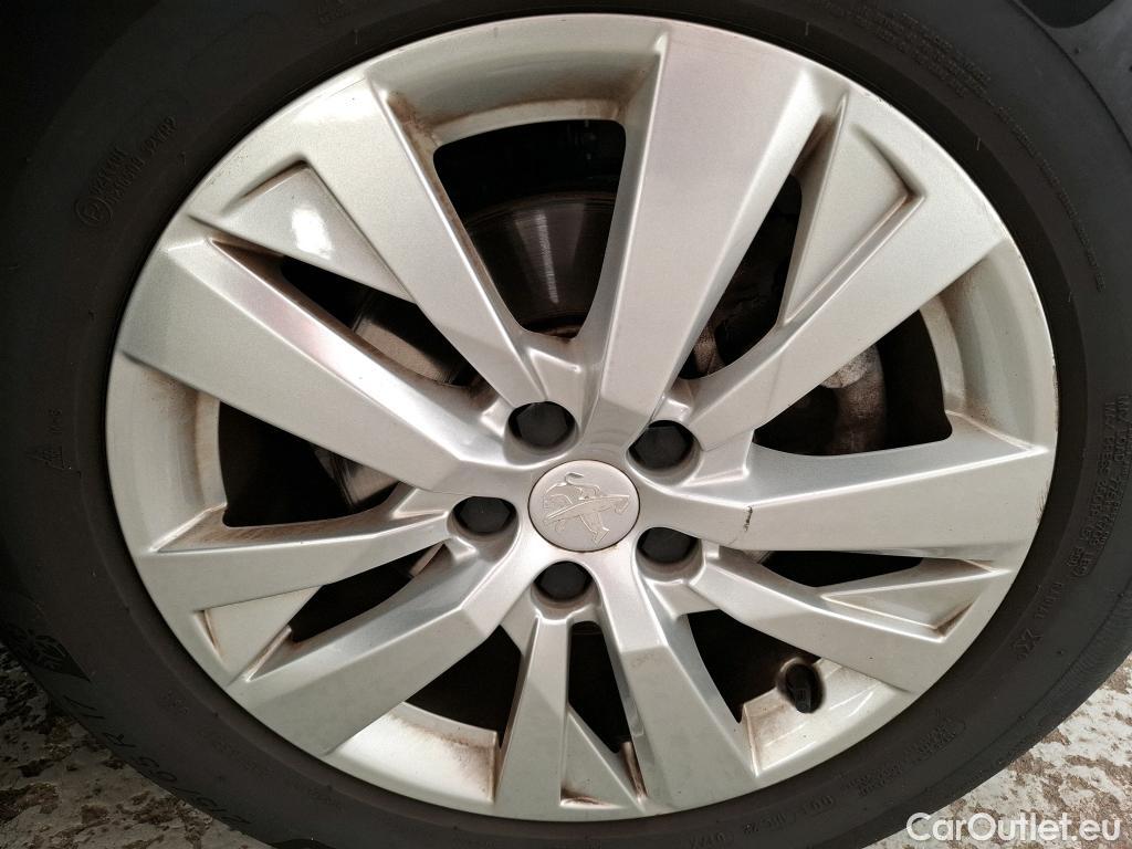  Peugeot  3008  Active Pack 1.5 HDi 130CV BVA8 E6d #5