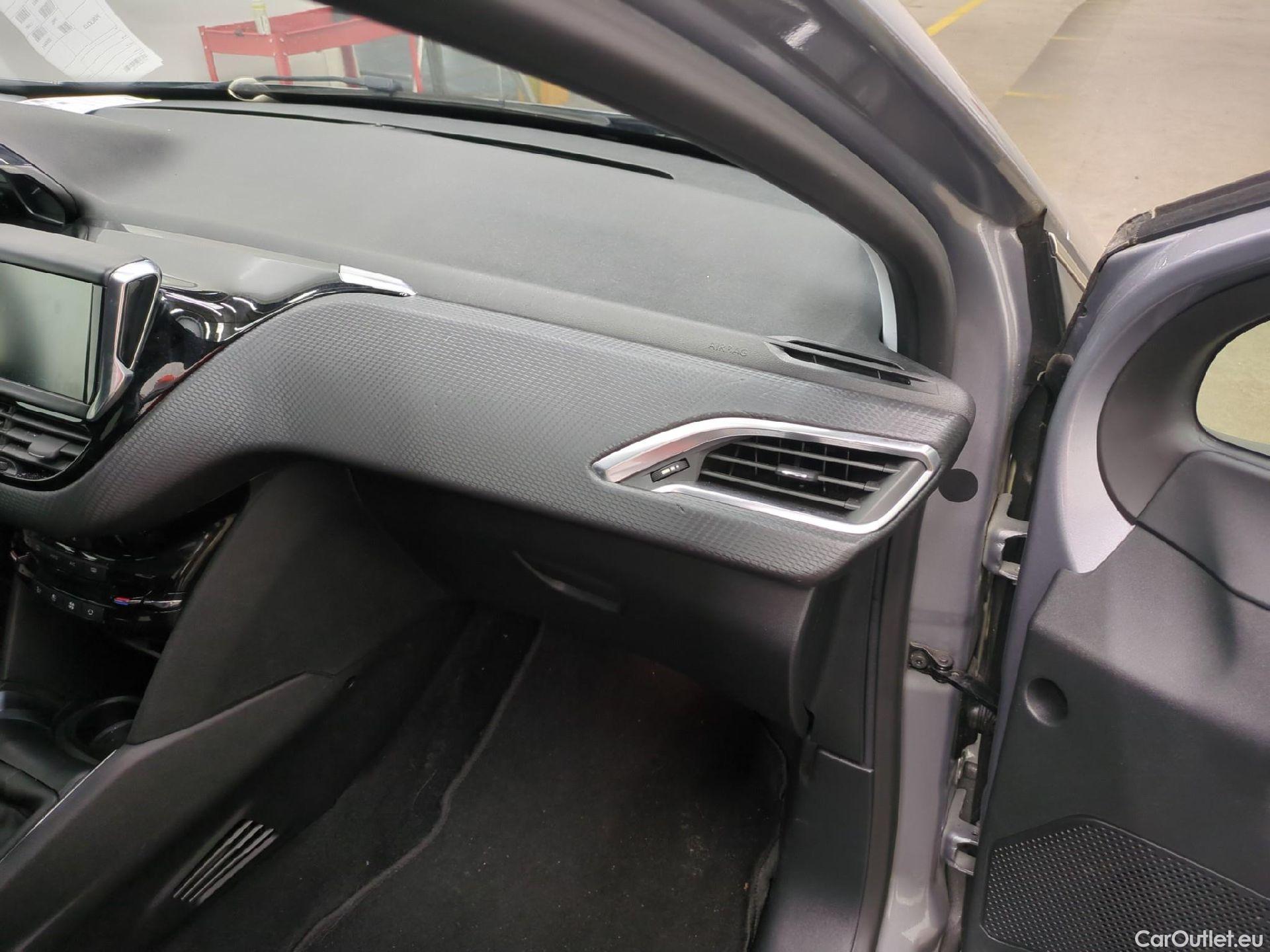  Peugeot  208  Allure Business 1.2 PureTech 110CV BVM6 E6dT #23