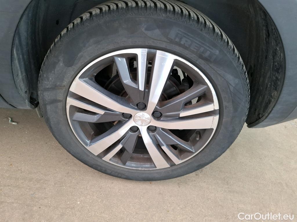  Peugeot  5008  Allure 1.5 HDi 130CV BVA8 7 Sieges E6d #9