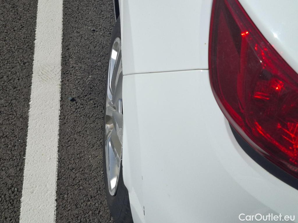  Renault  Clio RENAULT  / 2016 / 5P / Berline &Business TCe 90 #18