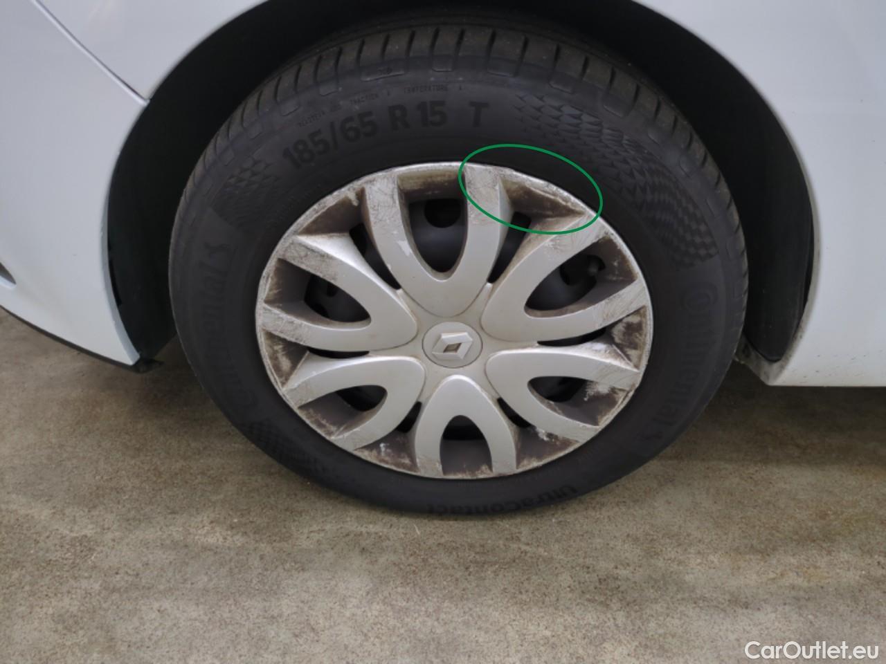  Renault  Clio  IV Air MediaNav 1.5 dCi 90CV BVM5 E6 #17