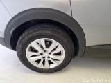  Peugeot  3008 PEUGEOT  / 2020 / 5P / SUV BLUEHDI 130 SeS ACTIVE PACK #18