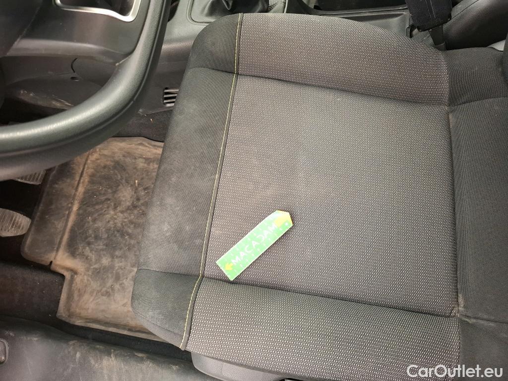 Citroen  C3  Société Feel 1.2 PureTech 80CV BVM5 E6d #16