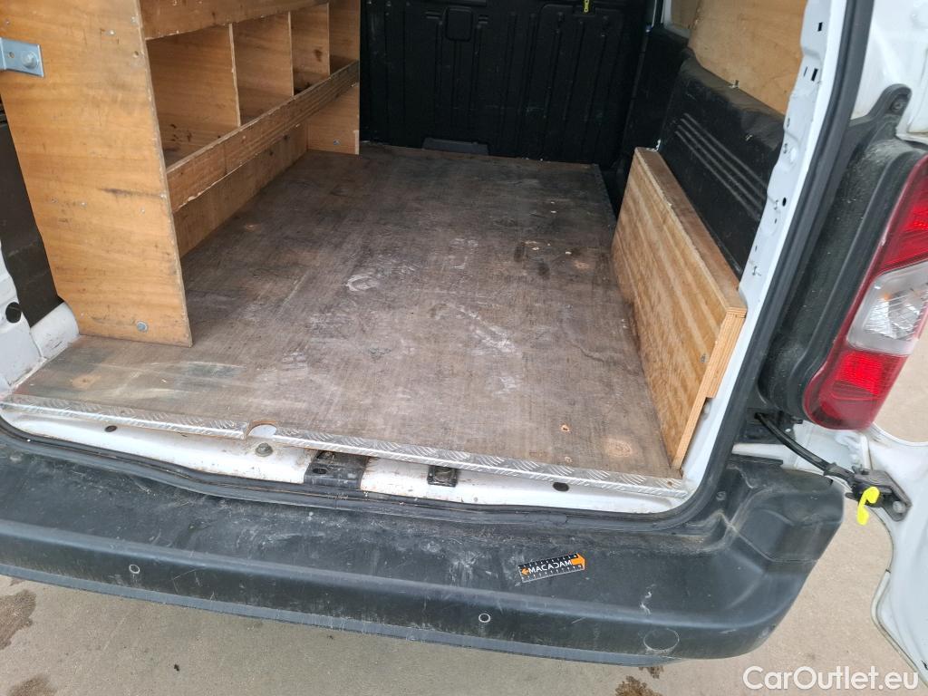  Citroen  Berlingo  Fourgon Club XL 950 1.5 BlueHDi 100CV BVM5 E6dT #29