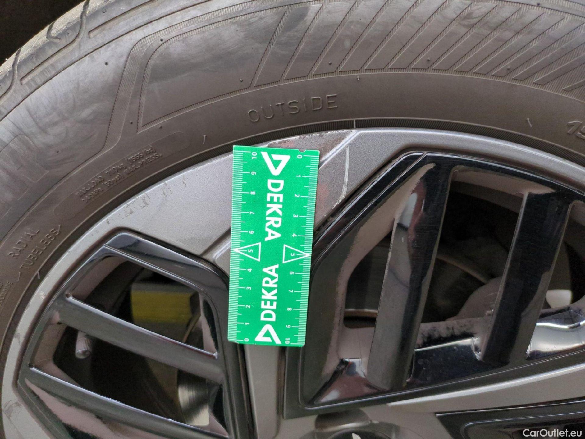  Citroen  C4 CITROEN  X / 2022 / 4P / Berline PureTech 130 S&S EAT8 Feel Pack #39