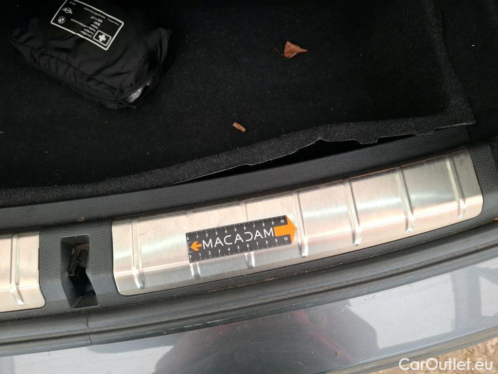  Bmw  X1 Série  sDrive16d xLine 1.5 115CV BVA7 E6dT #1