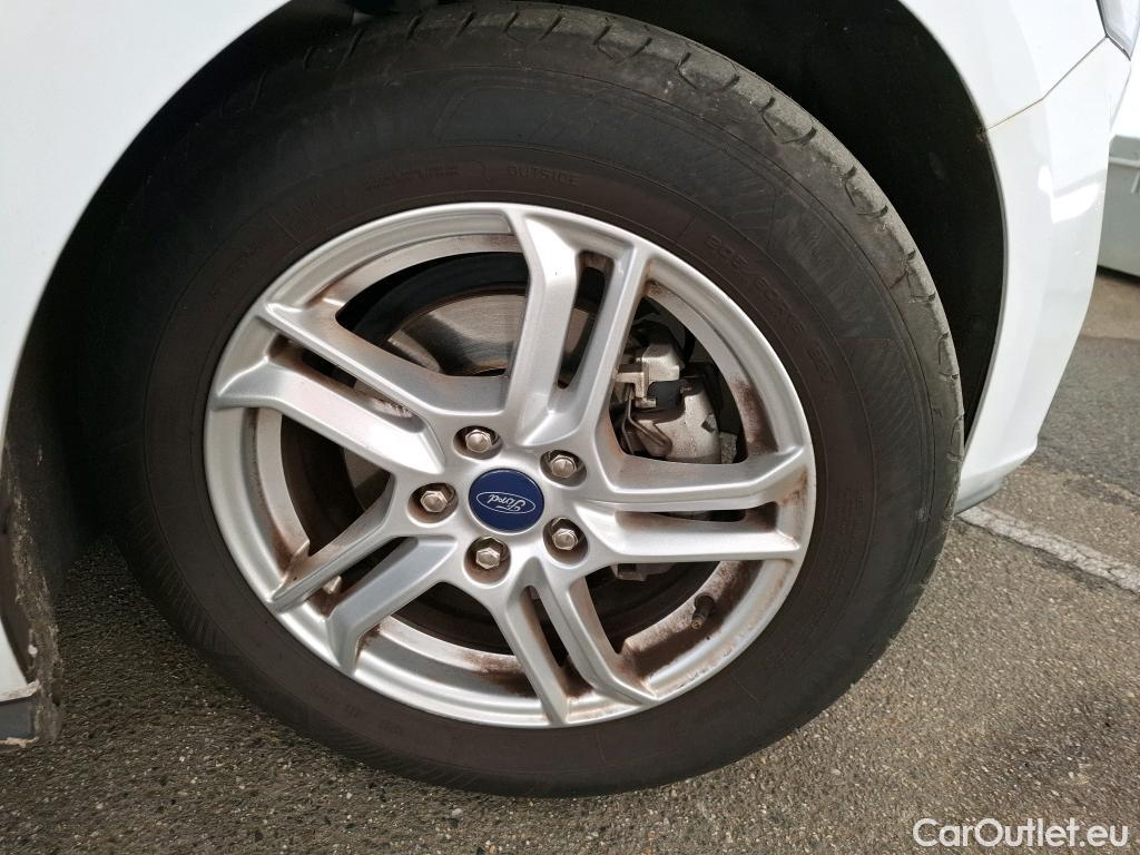  Ford  Focus FORD  / 2018 / 5P / Berline 5P - 1.5 EcoBlue 120 auto Trend Business #33