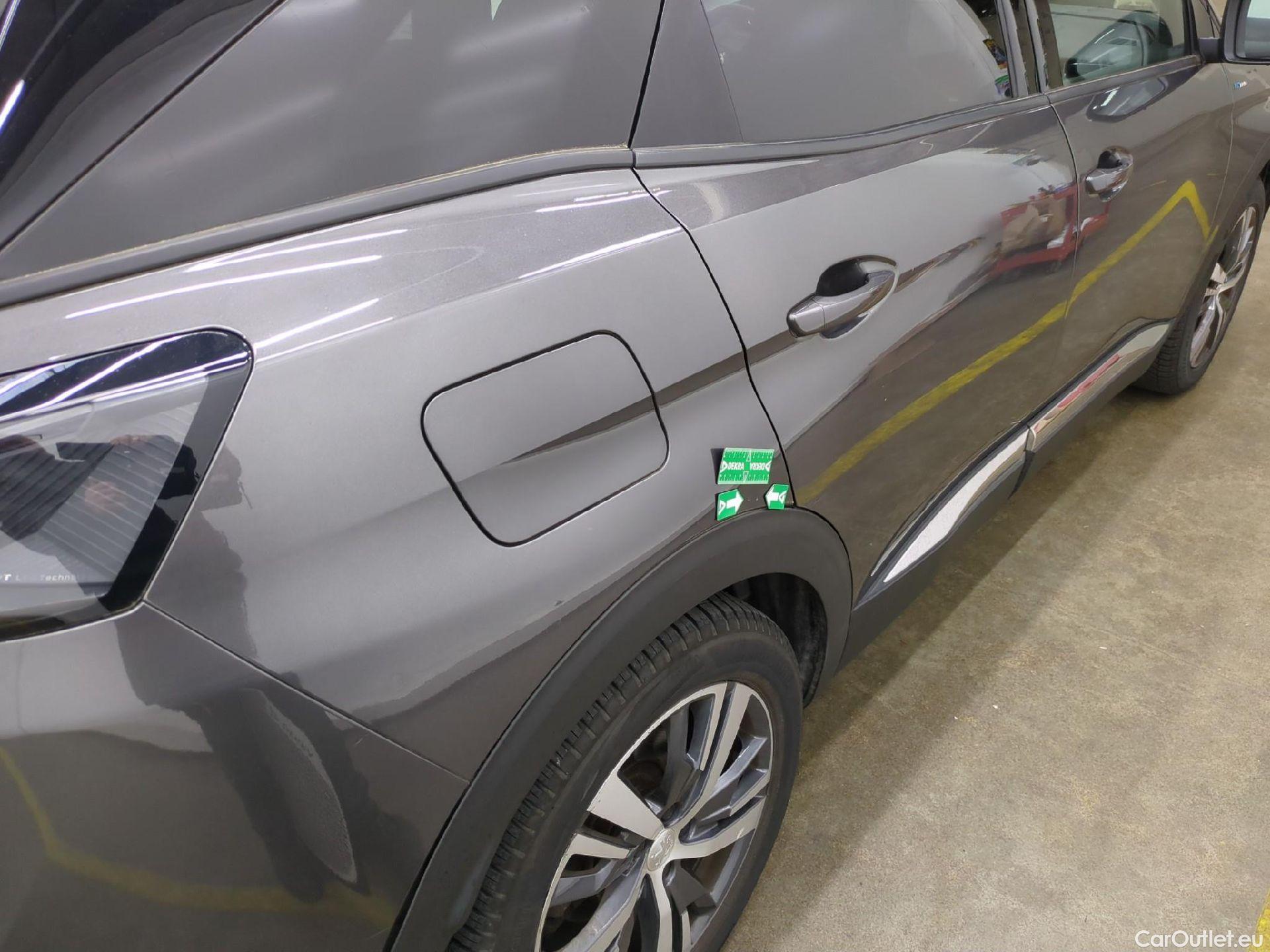  Peugeot  3008 PEUGEOT  / 2020 / 5P / SUV 1.6 HYBRID 225 E-EAT8 Allure Pack #13