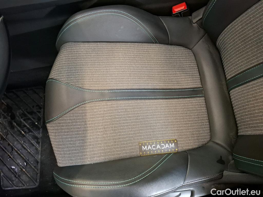  Peugeot  3008 PEUGEOT  / 2020 / 5P / SUV 1.6 HYBRID 225 E-EAT8 Allure Pack #5
