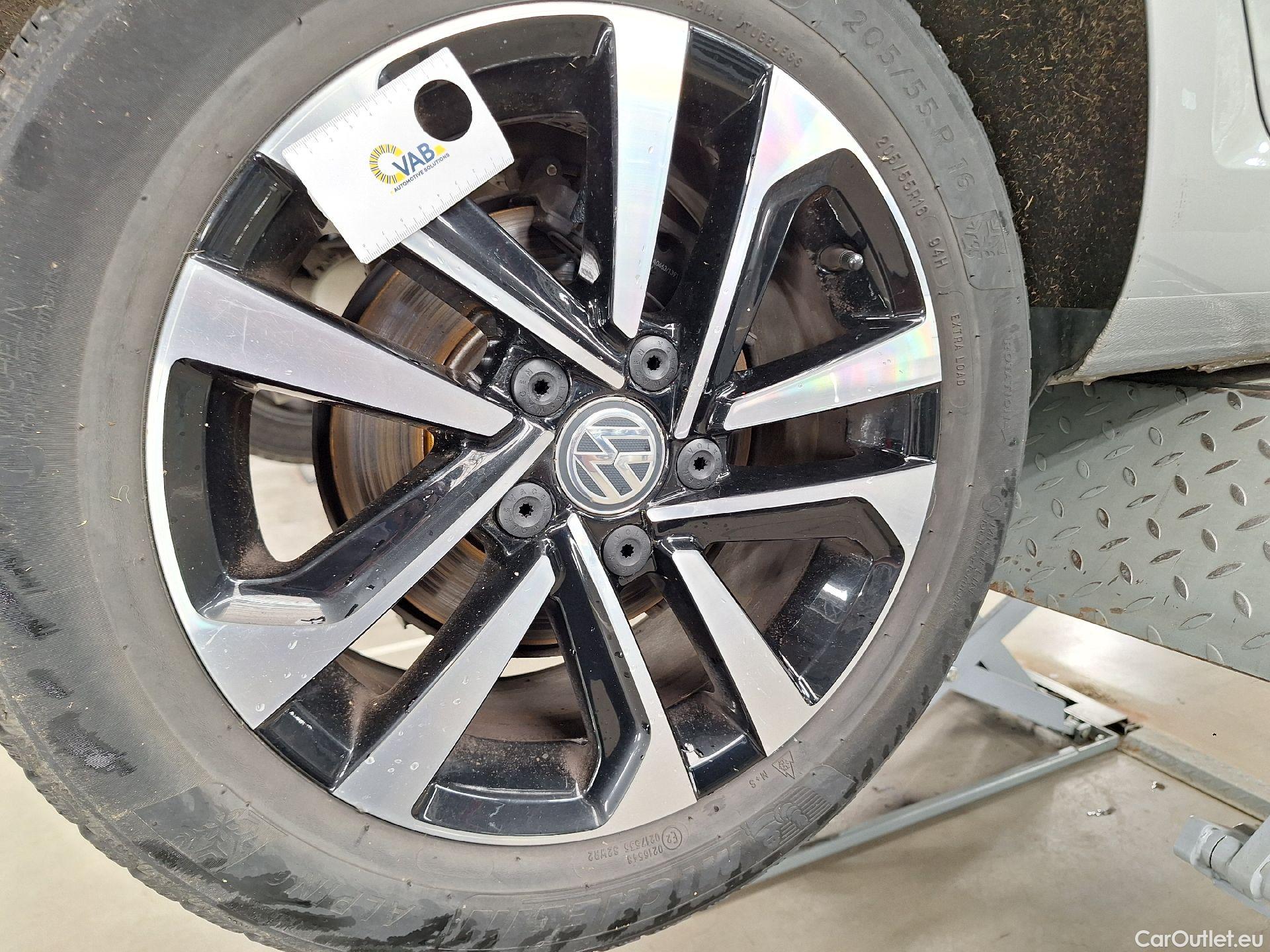  Volkswagen  Golf  VW, VII Var.FL'16, Volkswagen Variant 1.6 TDi IQ.Drive 5d #56