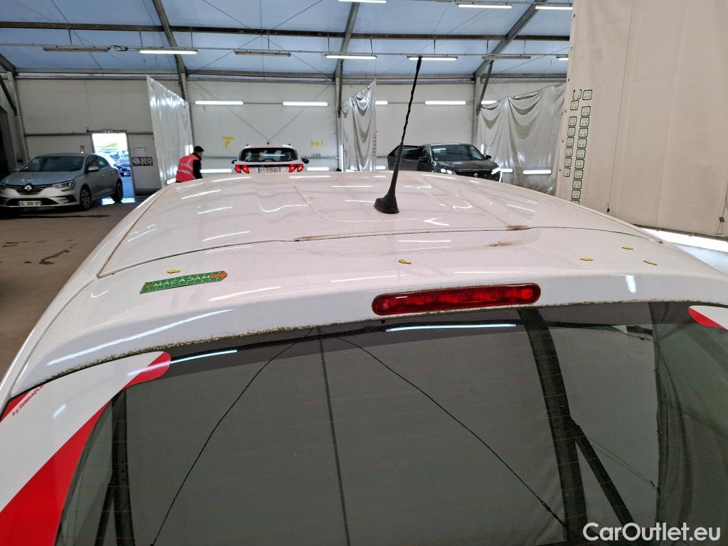  Citroen  C3  Société Feel 1.5 BlueHDI 100CV BVM6 E6d #20