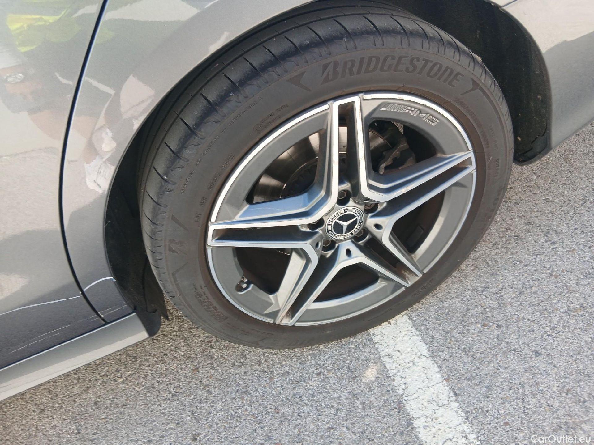  Mercedes  E-Klasse MERCEDES-BENZ Clase E / 2020 / 4P / sedán E 220 d 4MATIC #16