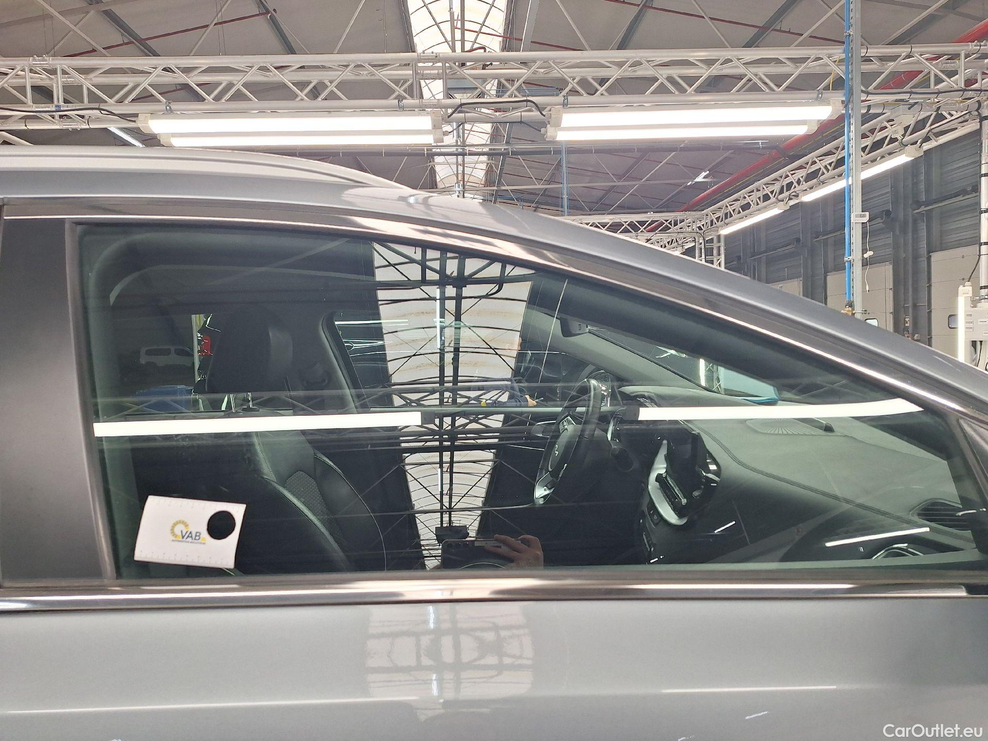  KIA  Cee'd Kia, Ceed SW FL'21 PHEV, KIA  Sportswagon Business Line 1.6 GDi PHEV D #26