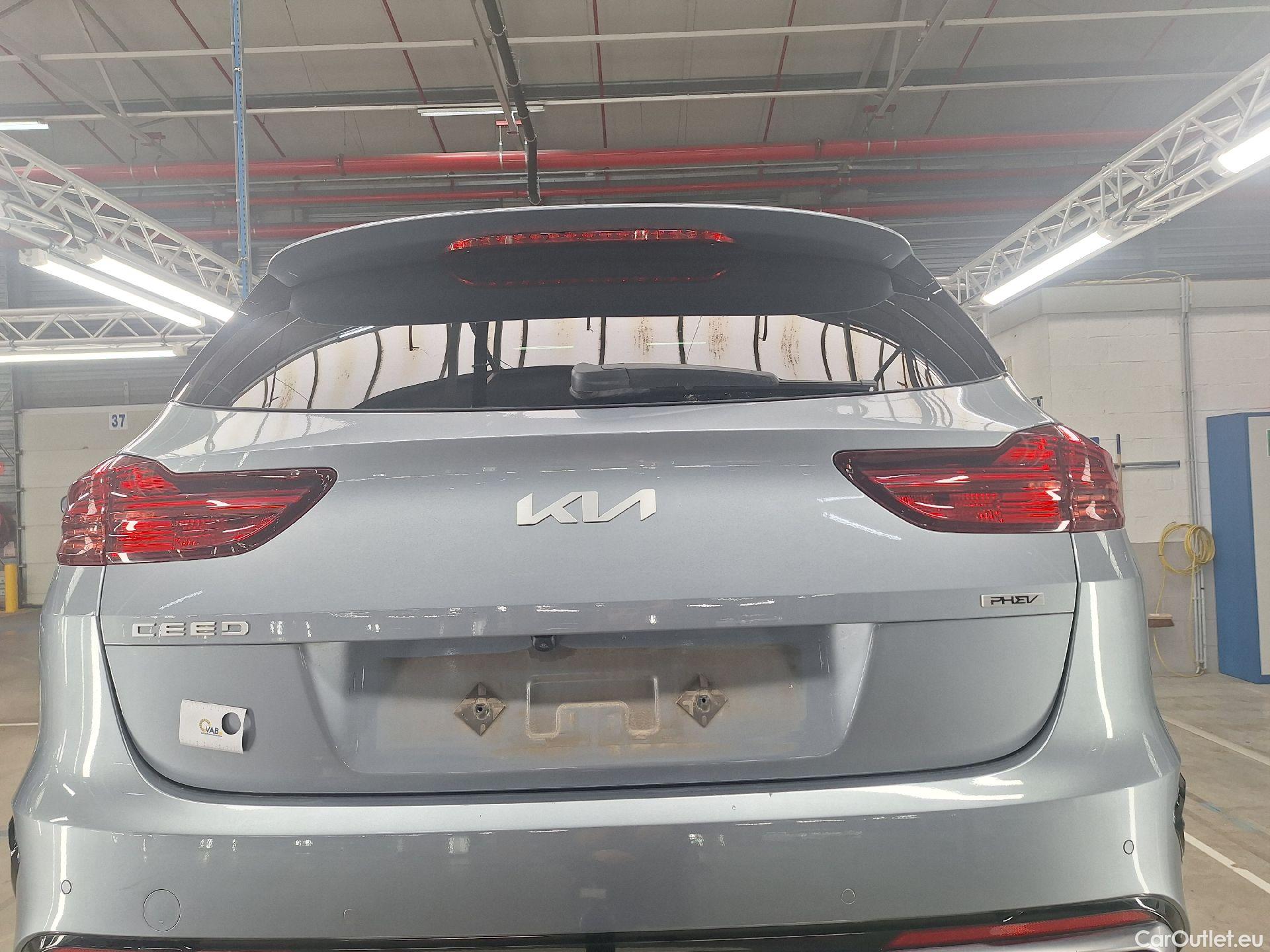  KIA  Cee'd Kia, Ceed SW FL'21 PHEV, KIA  Sportswagon Business Line 1.6 GDi PHEV D #58