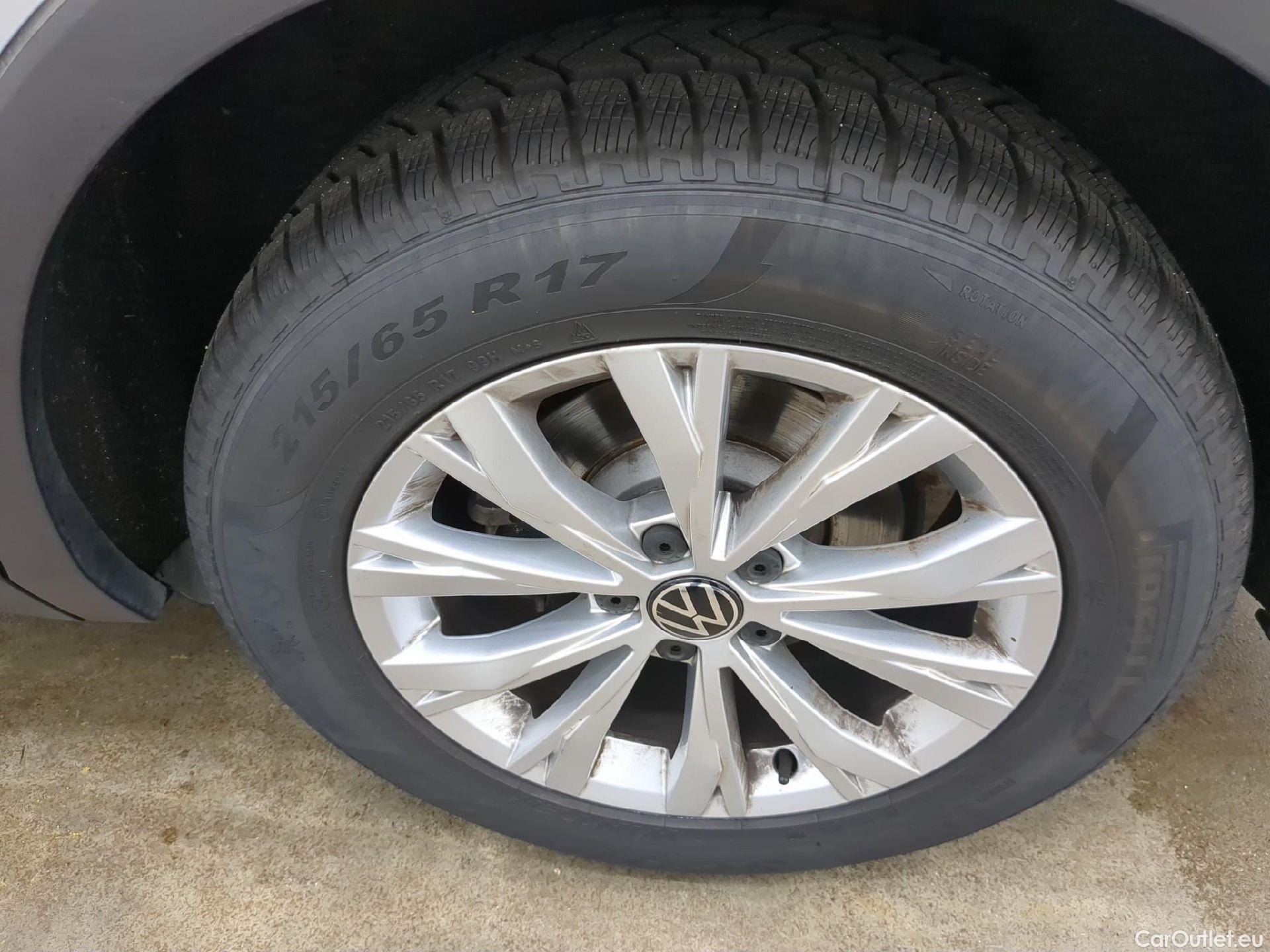  Volkswagen  Tiguan VOLKSWAGEN  / 2020 / 5P / SUV 2.0 TDI 150 DSG7 Life Business #3