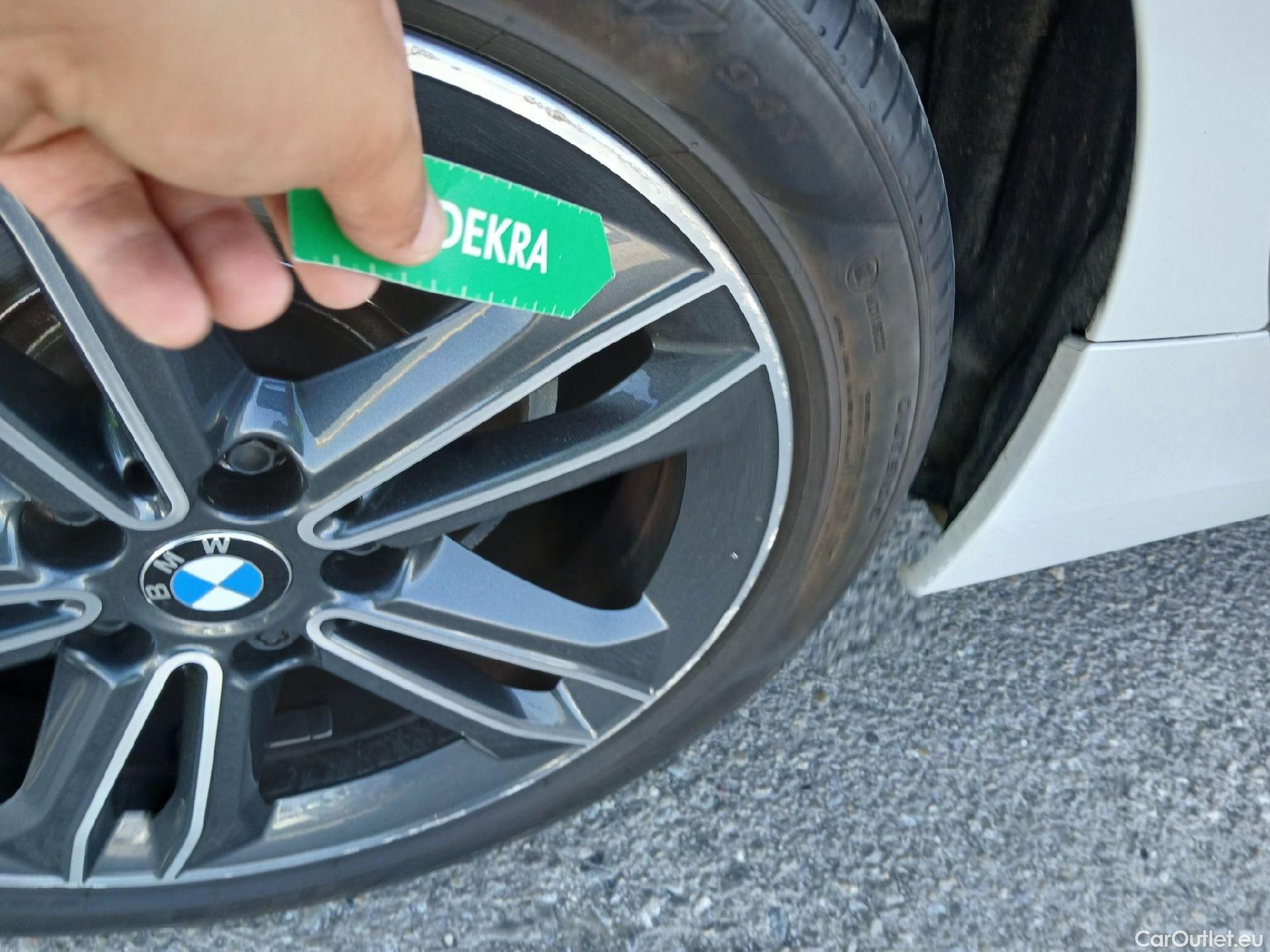  Bmw  Serie 1 BMW  / 2019 / 5P / berlina con portón 118d #33