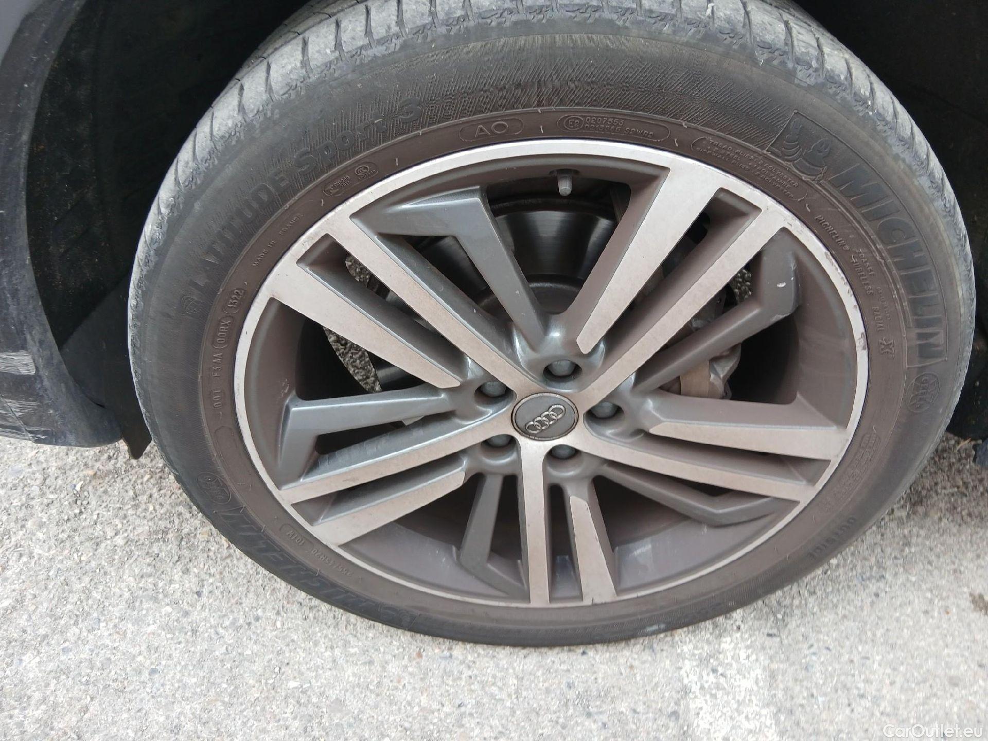  Audi  Q5 AUDI  / 2016 / 5P / todoterreno S line 40 TDI 140kW quattro S tronic #9