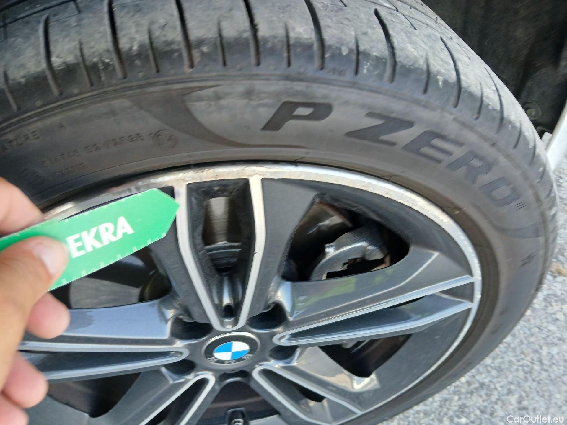  Bmw  Serie 1 BMW  / 2019 / 5P / berlina con portón 118d #40