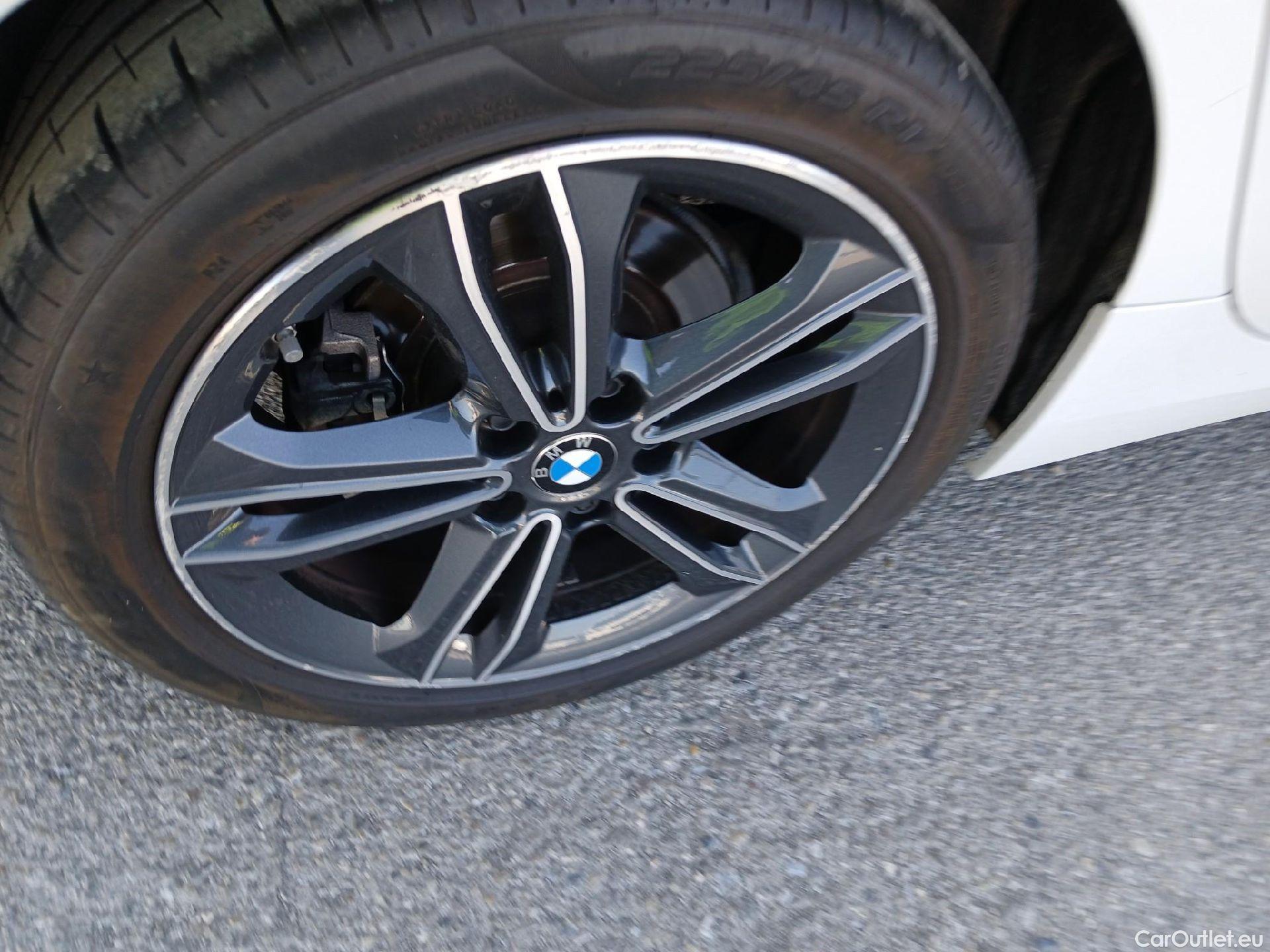  Bmw  Serie 1 BMW  / 2019 / 5P / berlina con portón 118d #34