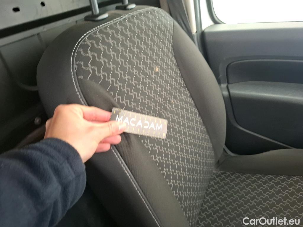  Renault  Kangoo  Express Extra (Série Spéciale) 1.5 dCi 75CV BVM5 E5 #81