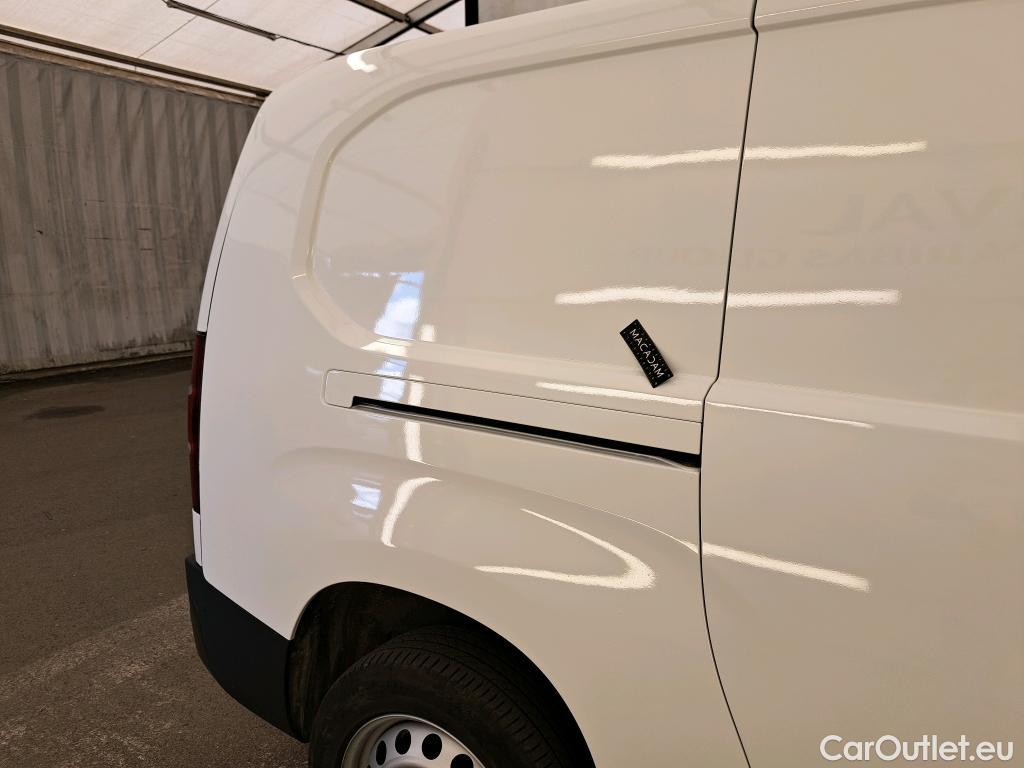  Citroen  Berlingo  Fourgon Club XL 950 1.2 PureTech 110CV BVM6 E6d #4