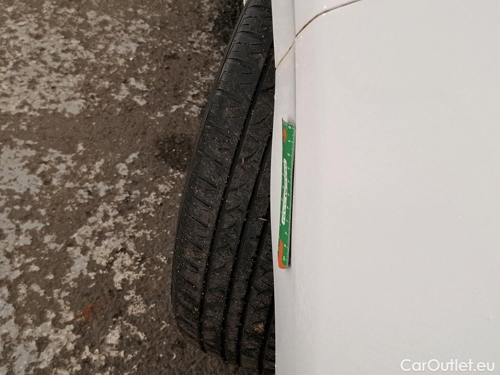 Citroen  C3  Feel Business 1.2 PureTech 80CV BVM5 E6d #2