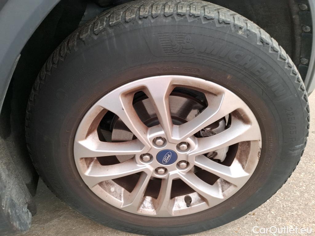  Ford  Kuga FORD  5p SUV 1.5 Flexifuel-E85 150ch 4x2 St-Line #17