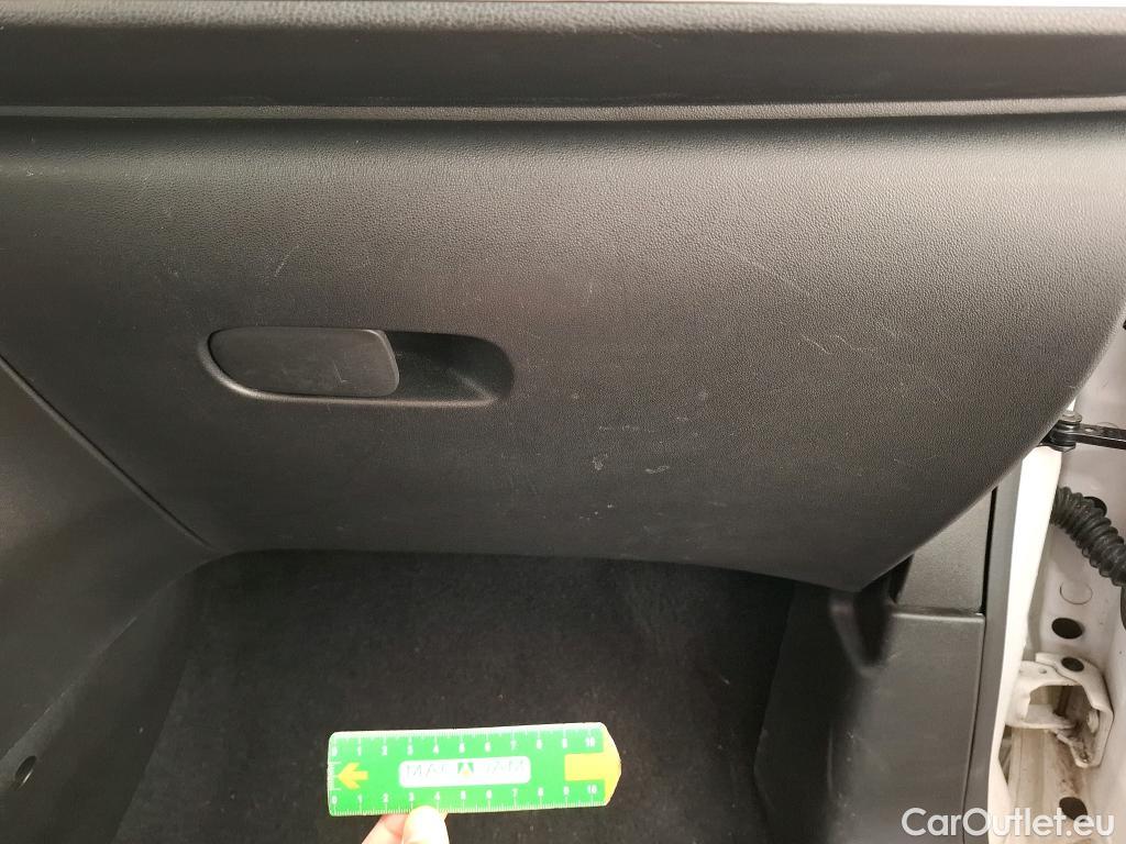  Citroen  C3  Feel Business 1.2 PureTech 80CV BVM5 E6d #8