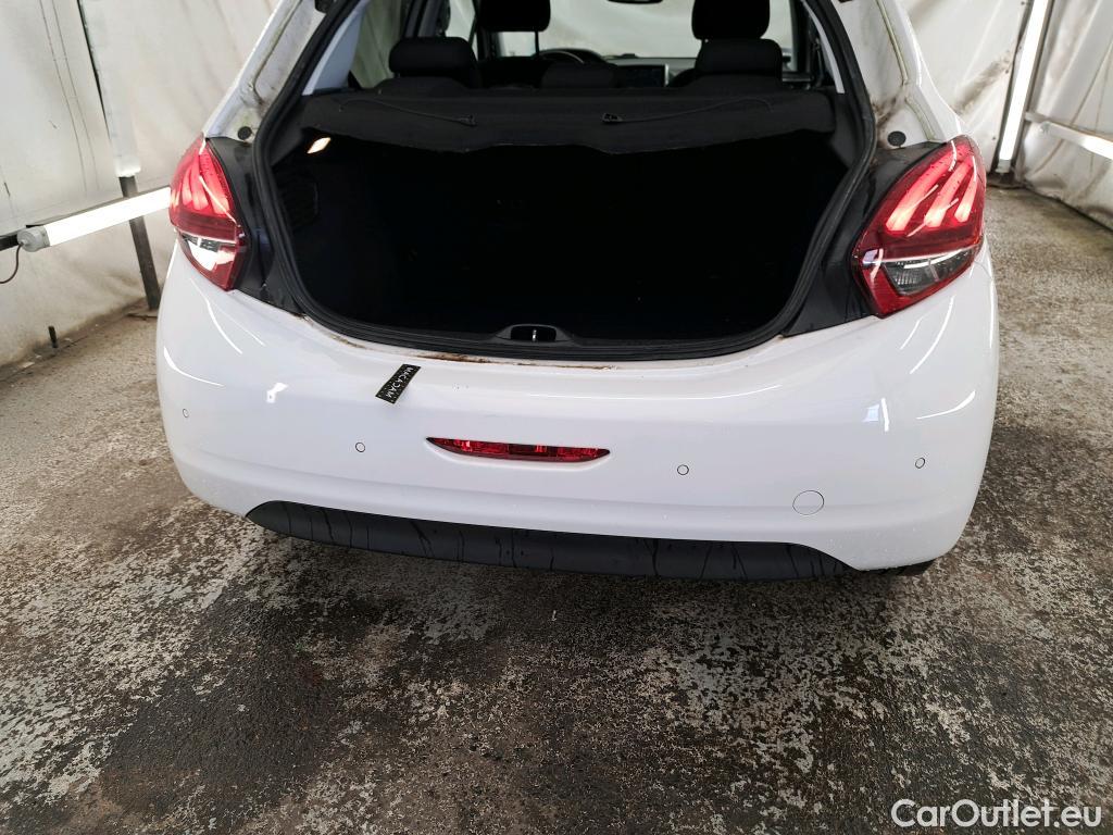  Peugeot  208  Allure Business 1.2 PureTech 110CV BVM6 E6dT #1