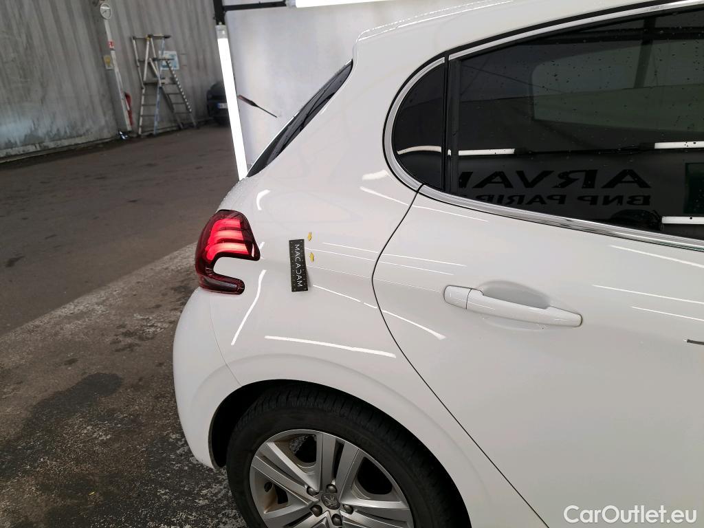  Peugeot  208  Allure Business 1.2 PureTech 110CV BVM6 E6dT #18