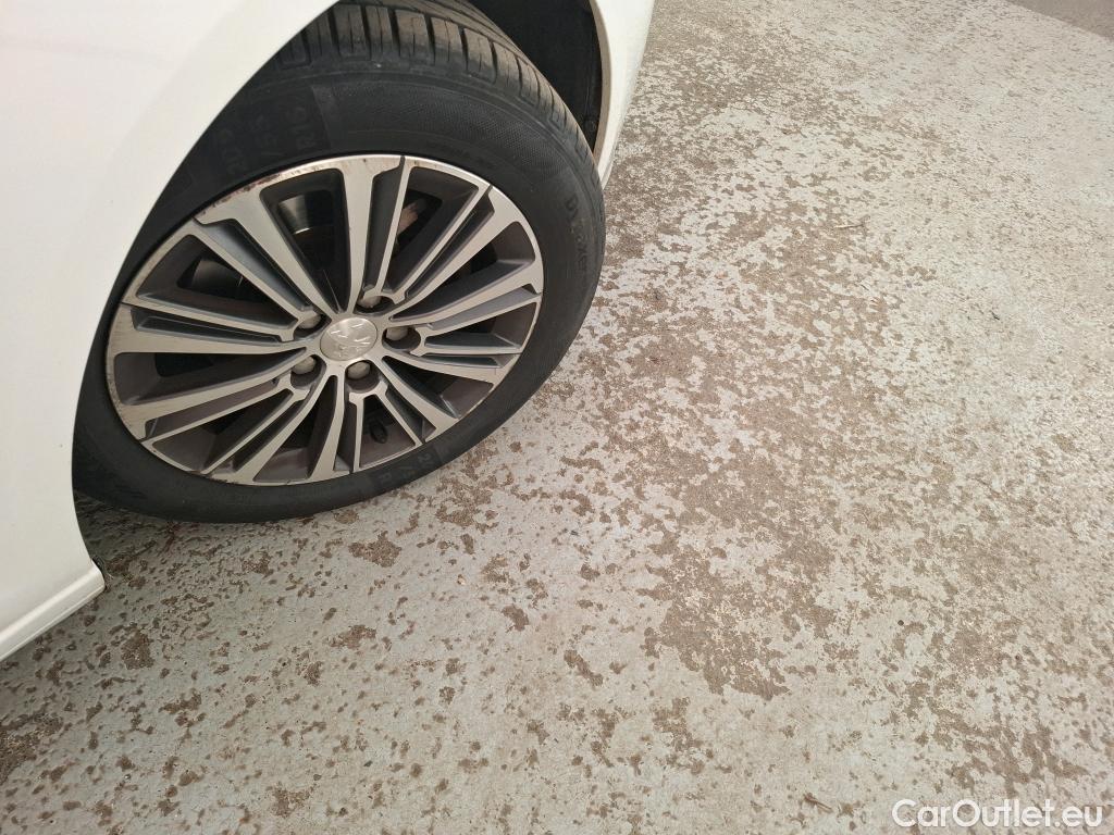  Peugeot  308  Allure Business 1.5 HDi 130CV BVM6 E6d #13