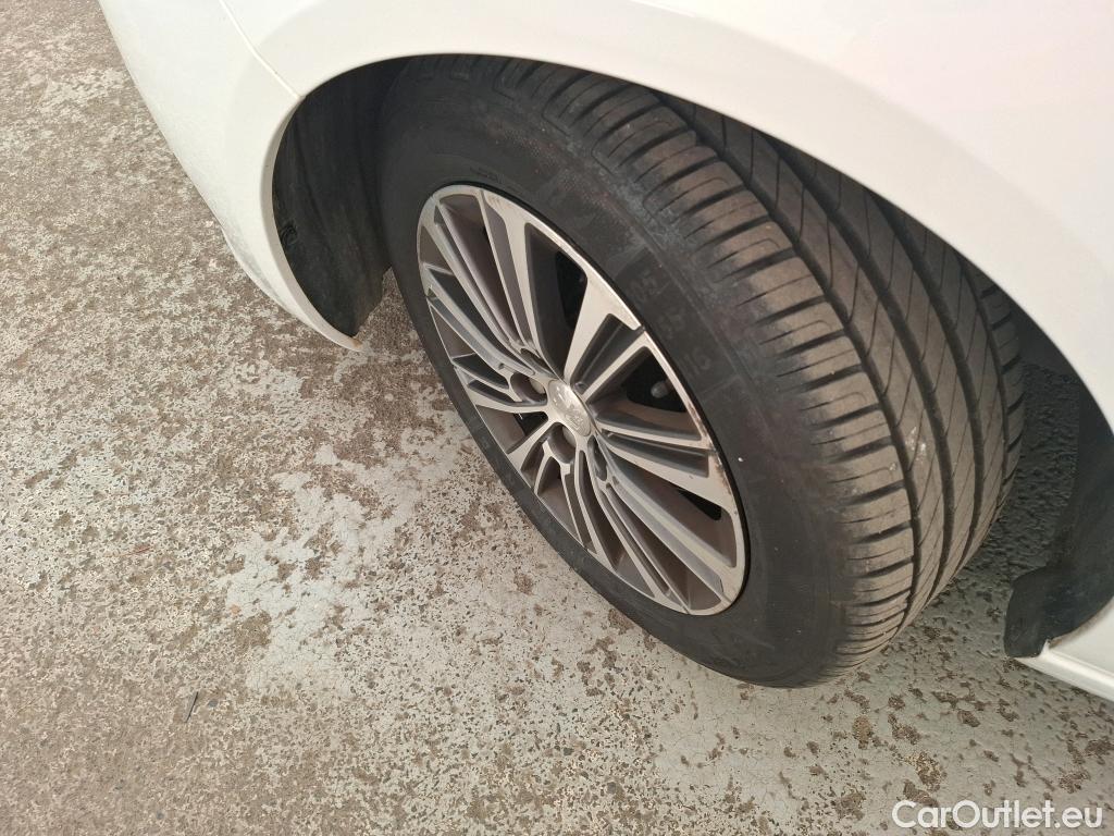  Peugeot  308  Allure Business 1.5 HDi 130CV BVM6 E6d #34