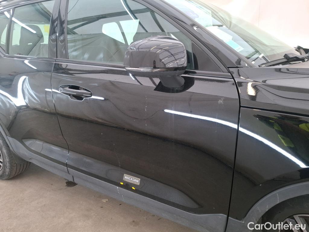  Volvo  XC 40 VOLVO XC40 / 2022 / 5P / SUV B3 163 DCT 7 Plus #1