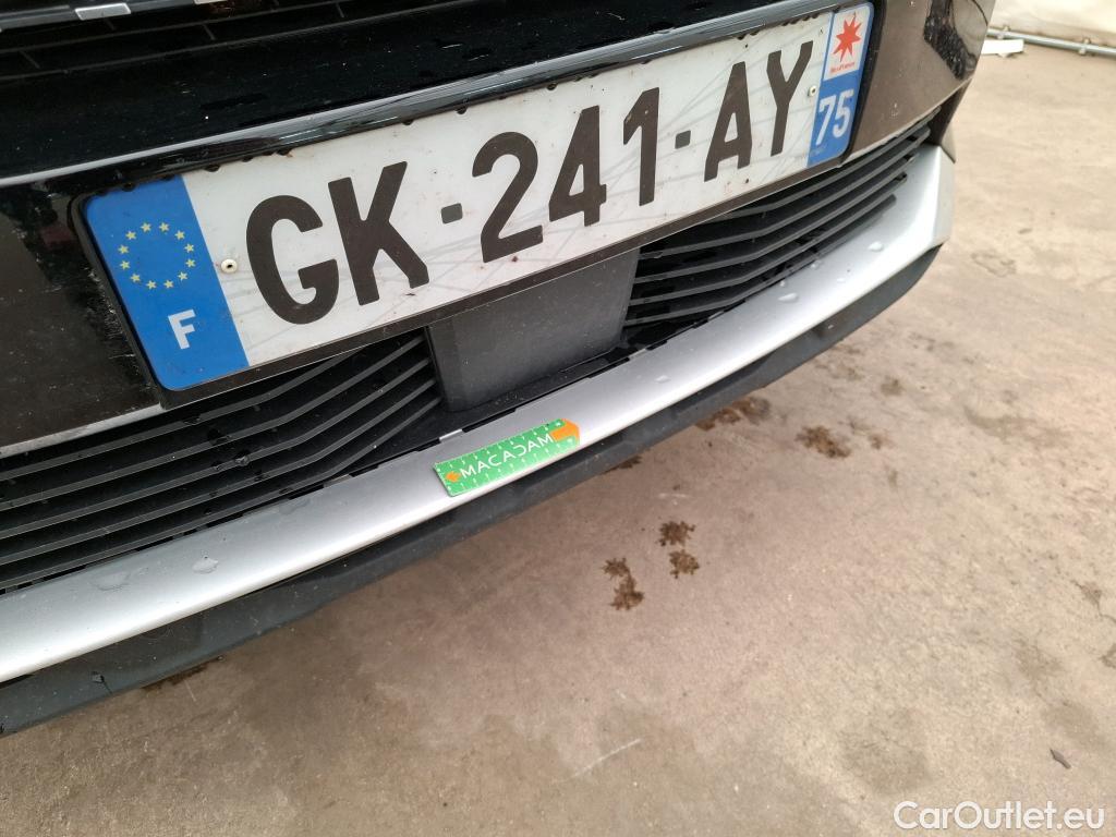  Peugeot  5008 PEUGEOT  / 2020 / 5P / SUV PureTech 180 S&S EAT8 GT Pack #27
