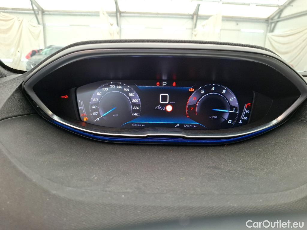  Peugeot  5008 PEUGEOT  / 2020 / 5P / SUV PureTech 180 S&S EAT8 GT Pack #26