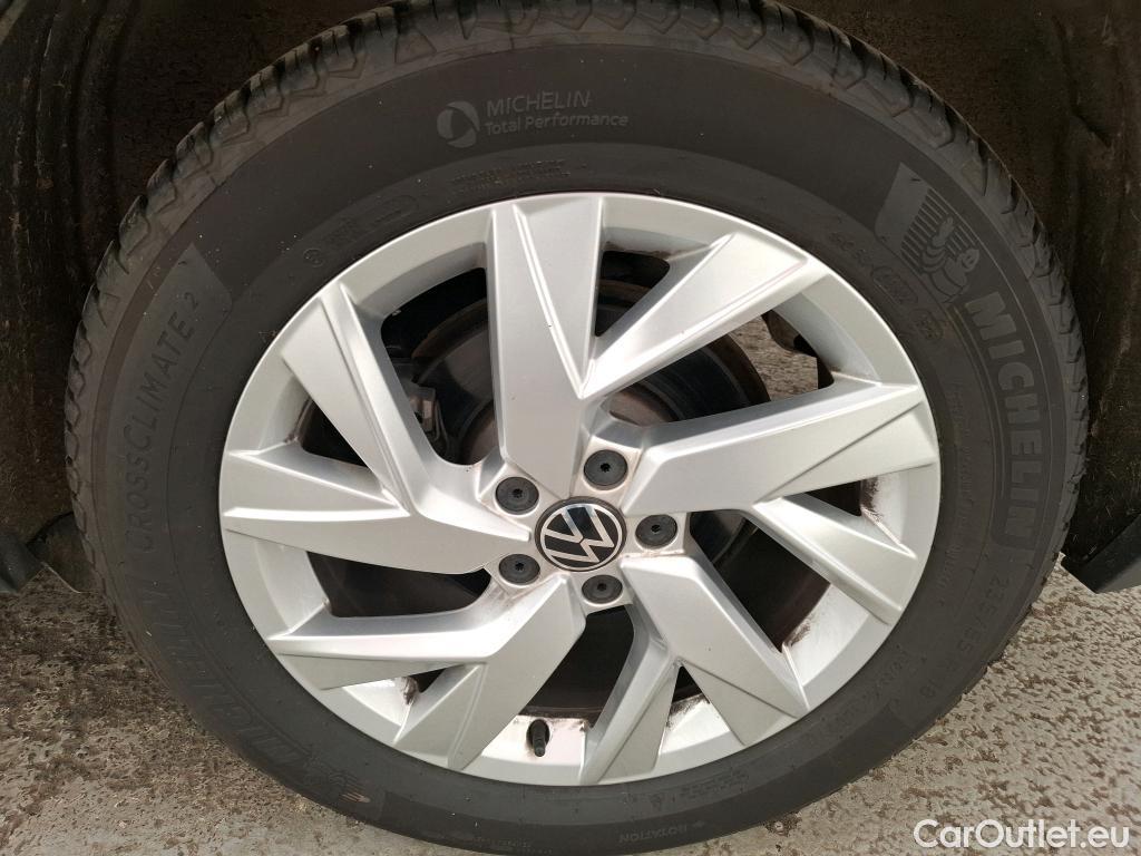  Volkswagen  Tiguan VOLKSWAGEN  / 2020 / 5P / SUV 1.5 TSI 150 DSG7 Elegance #22