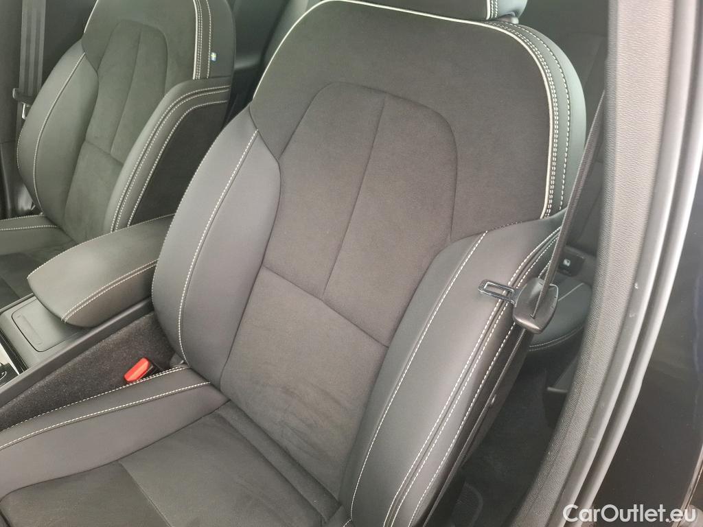  Volvo  XC 40 VOLVO XC40 / 2022 / 5P / SUV B3 163 DCT 7 Plus #14