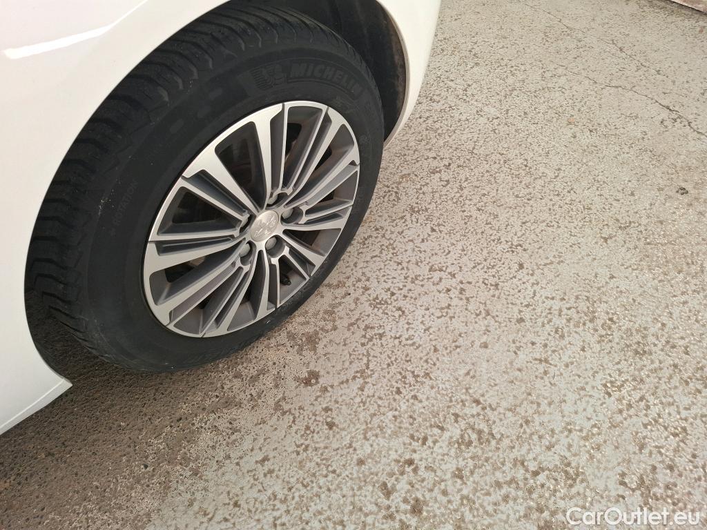  Peugeot  308  Allure Business 1.5 HDi 130CV BVM6 E6d #31