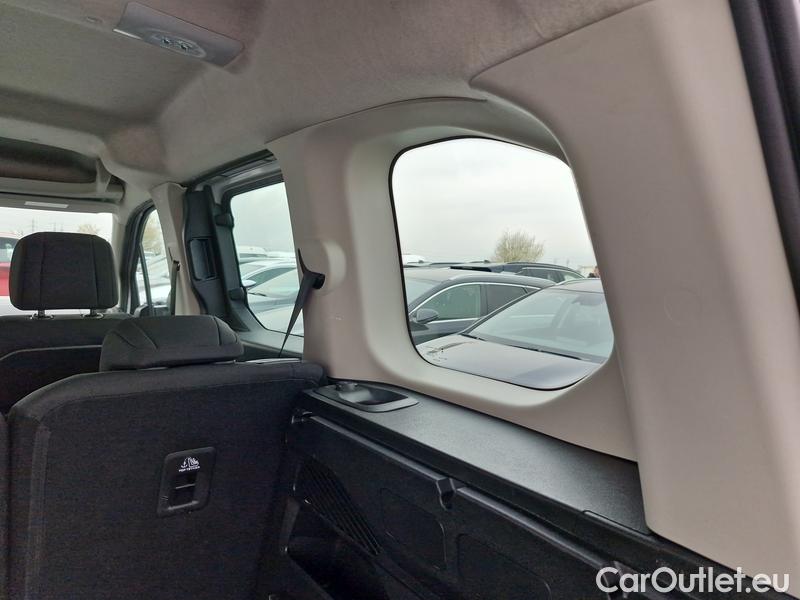  Opel  Combo  Life (E)  (2018) C.Life 1.5CDTI 75 Edition Plus #21