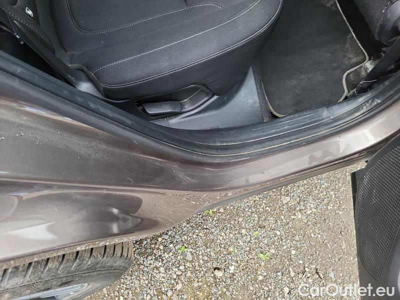  Hyundai  Tucson   (NX)(2020) Tucs.1.6 T-GDI 110 Smart AT #32