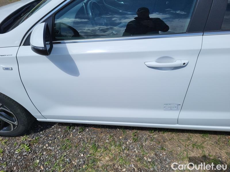  Hyundai  i30   cw (PD)(2017->)  1.5 T-GDI M.Hyb Smart kom. #3